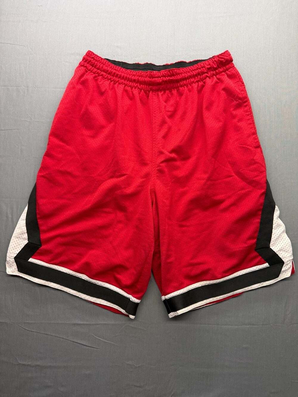Vintage Y2K Foot Locker Men's Athletic Basketball Shorts